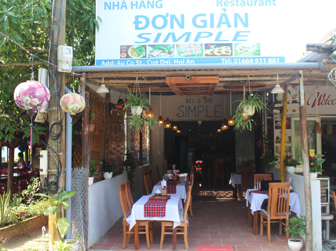 Simple Bar and Restaurant (Rose's kitchen)