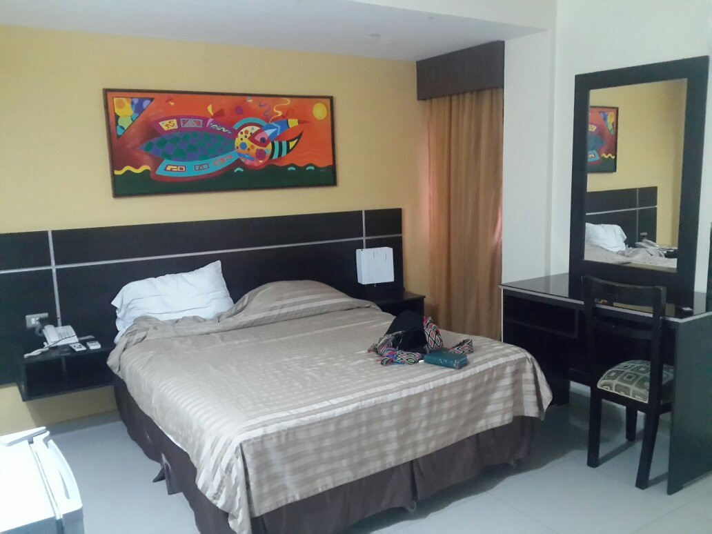 Hotel Urumaco Suites