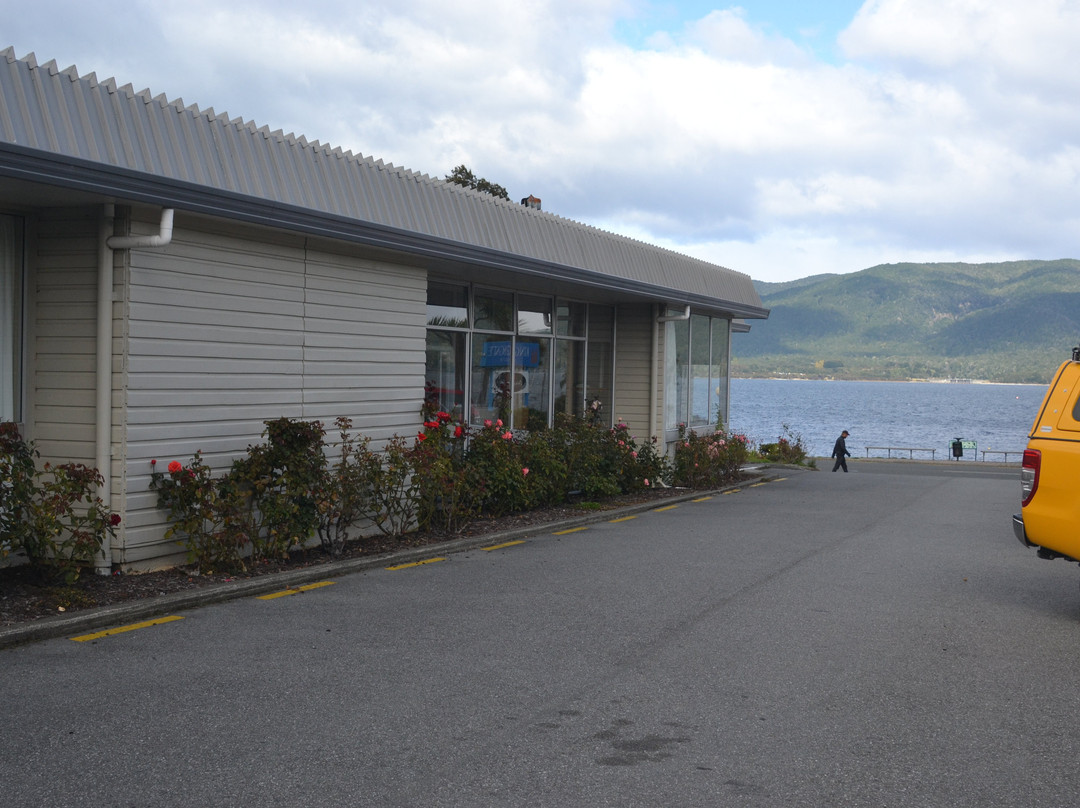 蒂阿瑙金斯盖特酒店主图