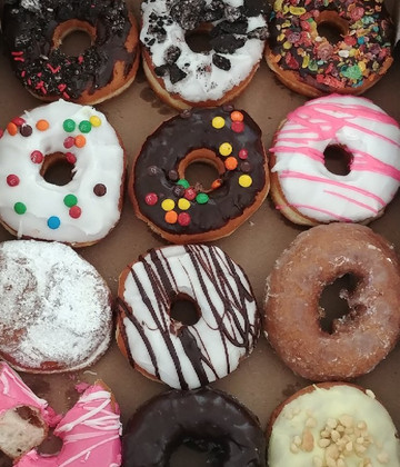 Bohemia餐馆和美食-Glenn Wayne Bakery Outlet