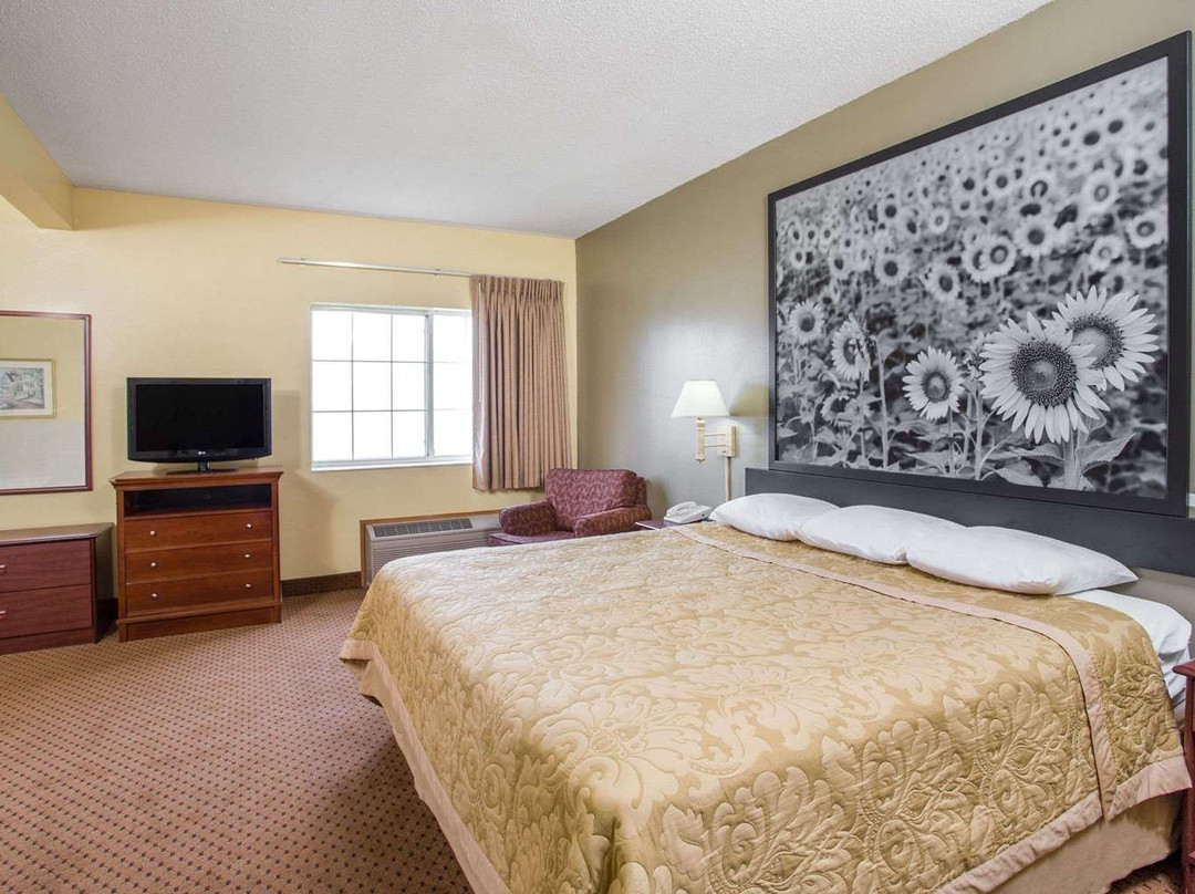 Super 8 by Wyndham Osage主图