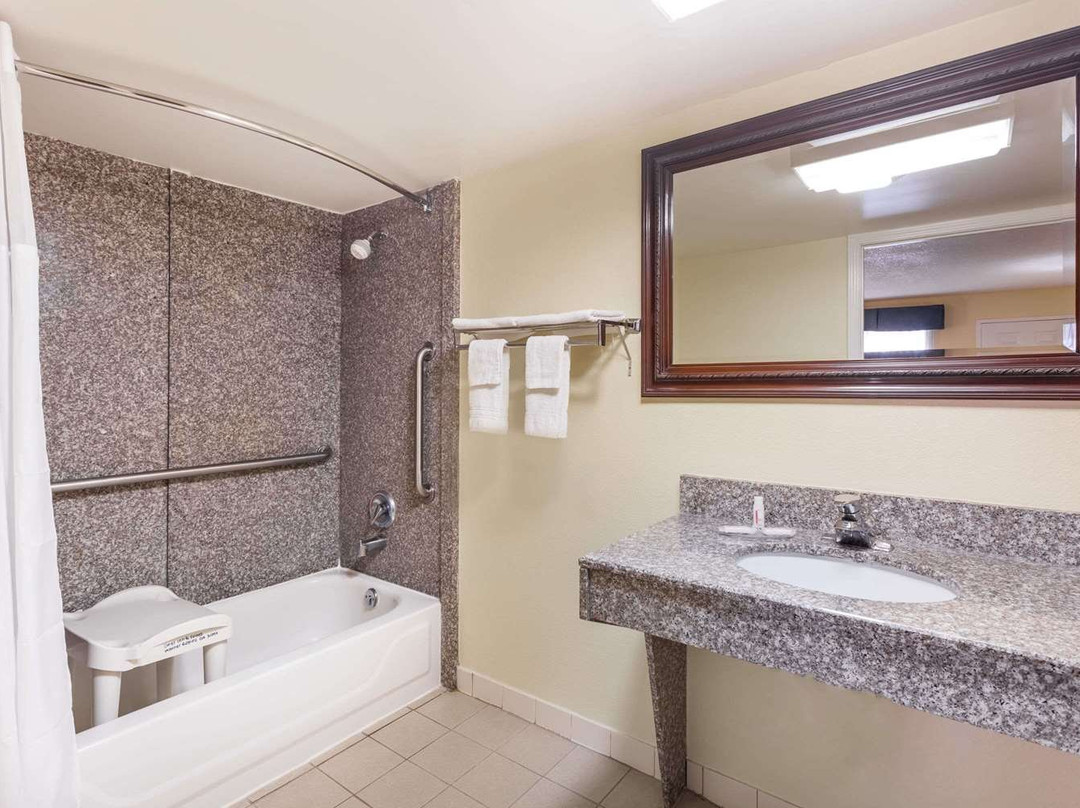 贝斯特韦斯特桃花酒店主图