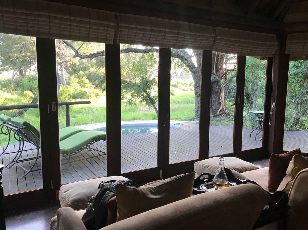 丁斯瓦洛野生动物园主图