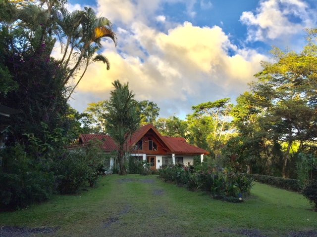 Chalet Nicholas Bed & Breakfast主图