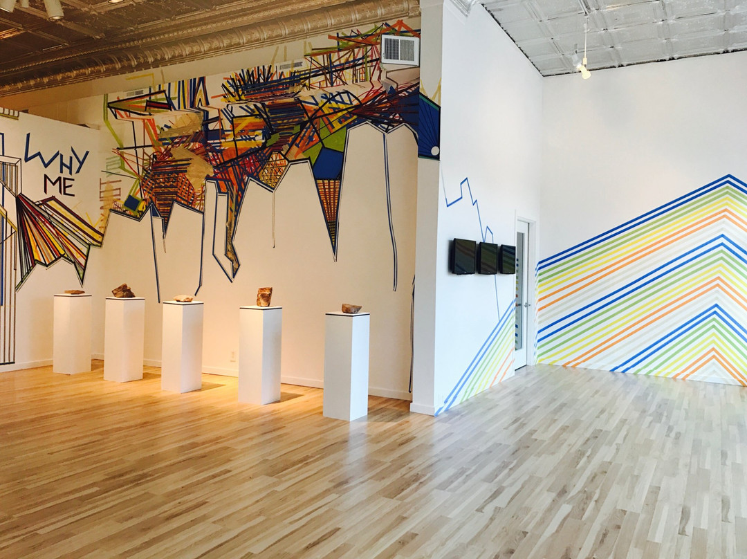 Lord Grizzly Gallery-Luverne必去景点