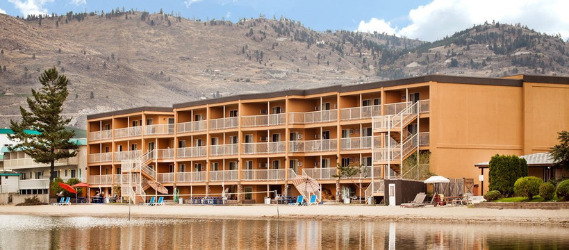 奥索尤斯海岸酒店主图