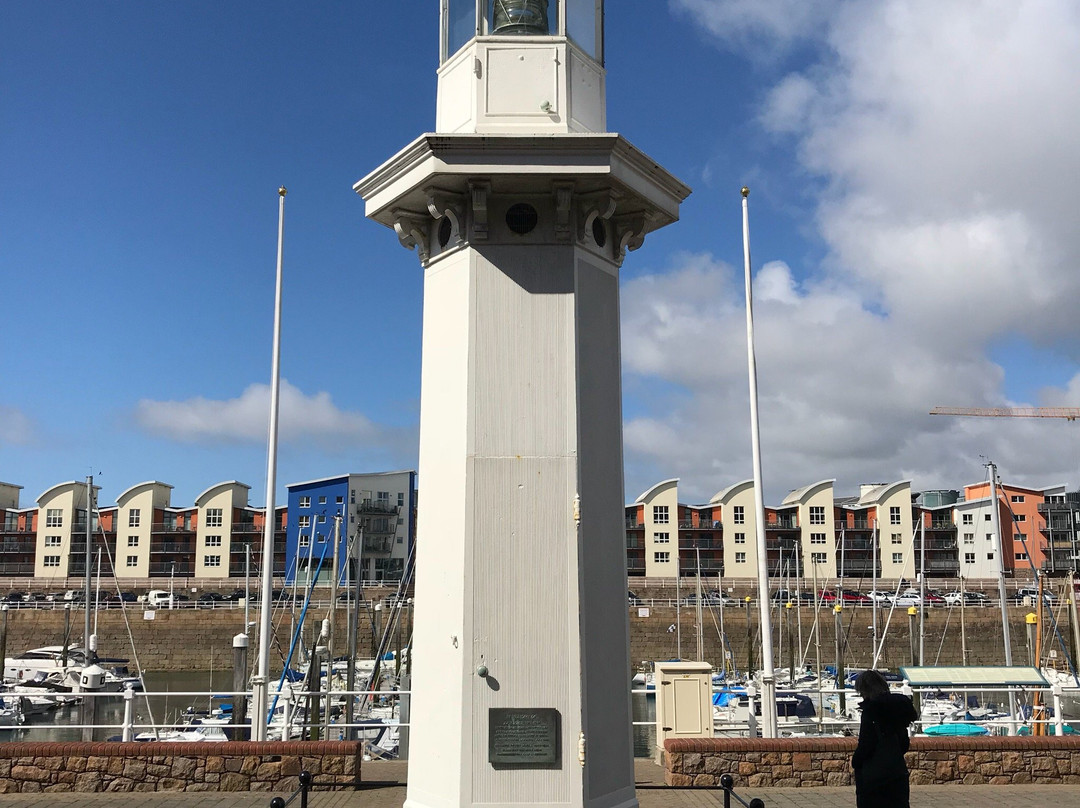 The Lighthouse Memorial,-St. Helier必去景点