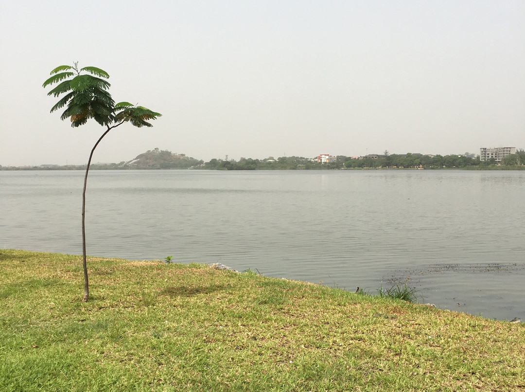 Jabi Lake景点图片