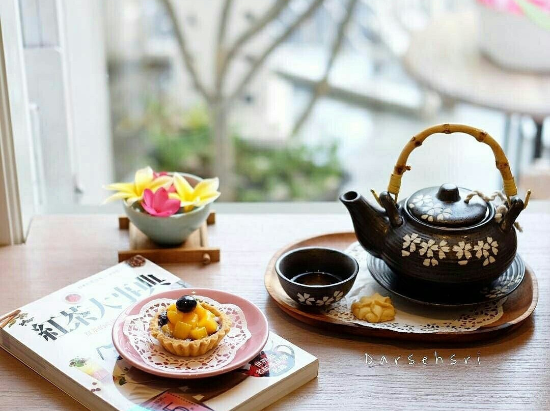 Sukaraja餐馆和美食-The Pink Door Tea Room