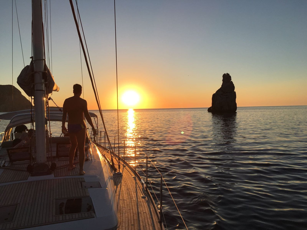 Deluxe Yachts Ibiza景点图片