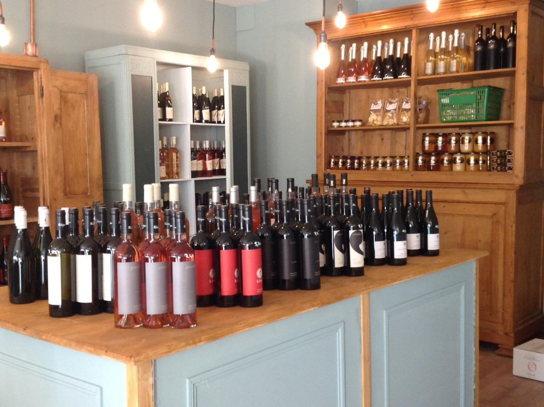 Le Caveau de la Mère Minard-Saint-Quentin-la-Poterie必去景点