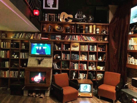 Bar Brand-瓦尔纳必去景点