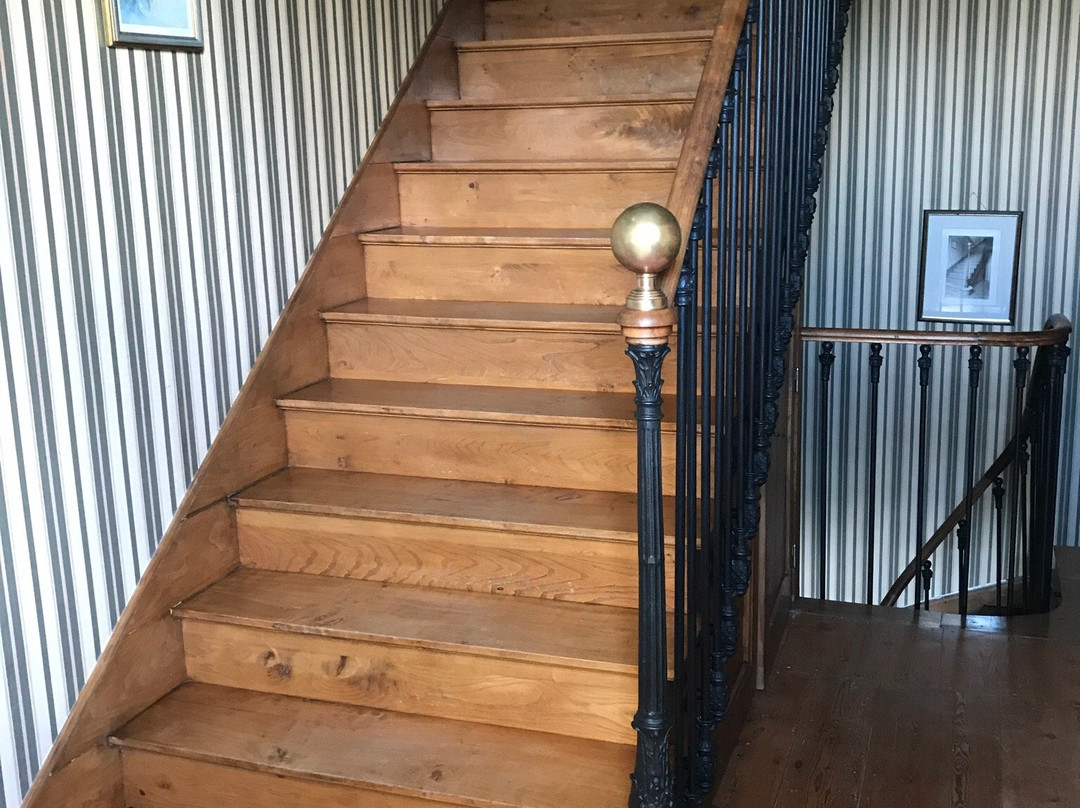 Les Collinauds主图