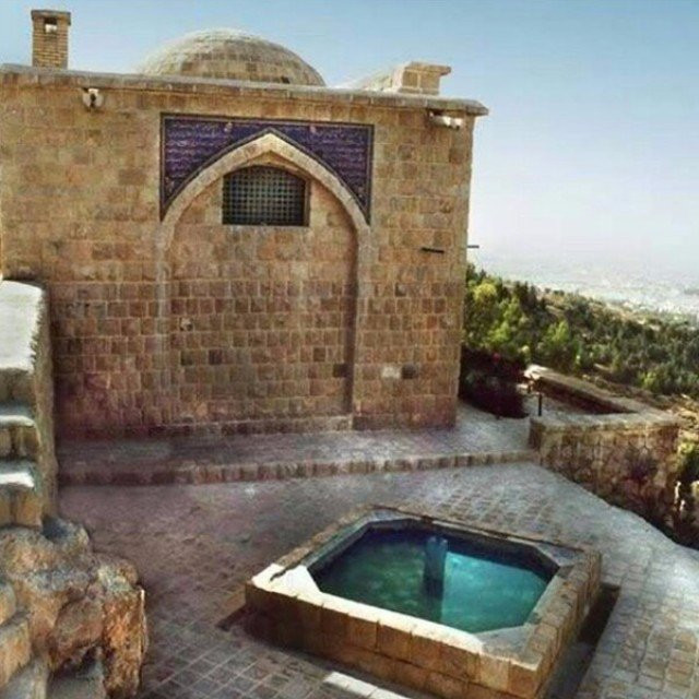 Baba Koohi Tomb and Heights景点图片