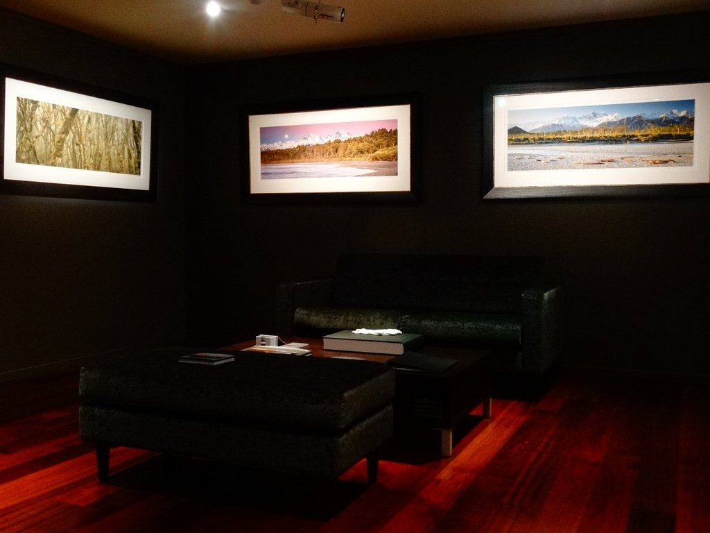Petr Hlavacek Gallery景点图片