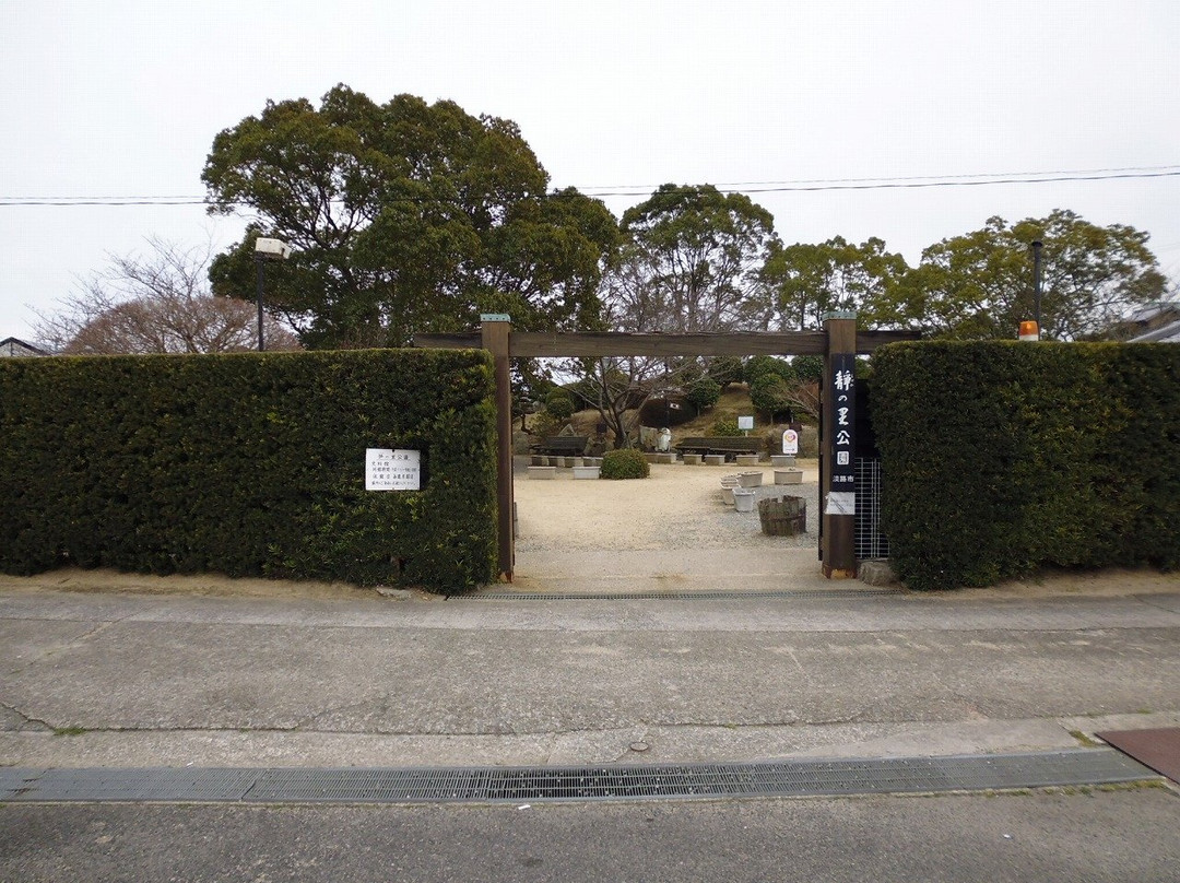 Shizukagozen's Grave-淡路市必去景点