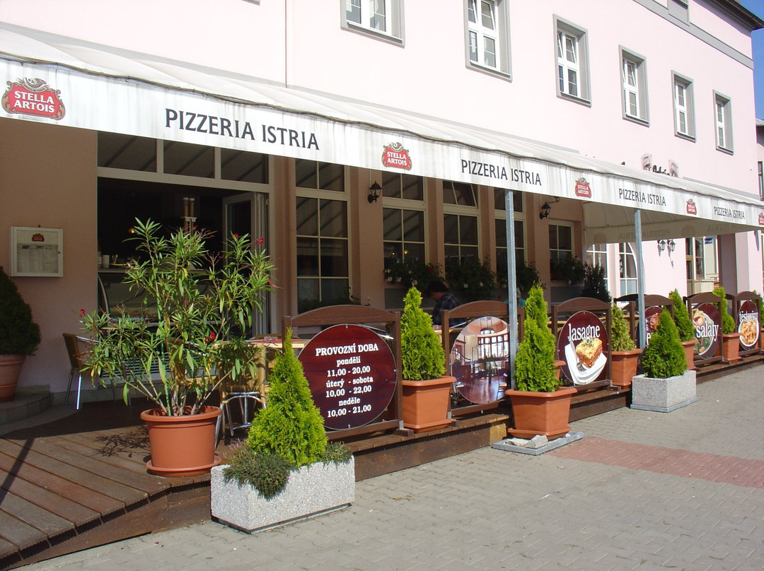 Velke Losiny酒店住宿-Hotel Pizzeria Istria