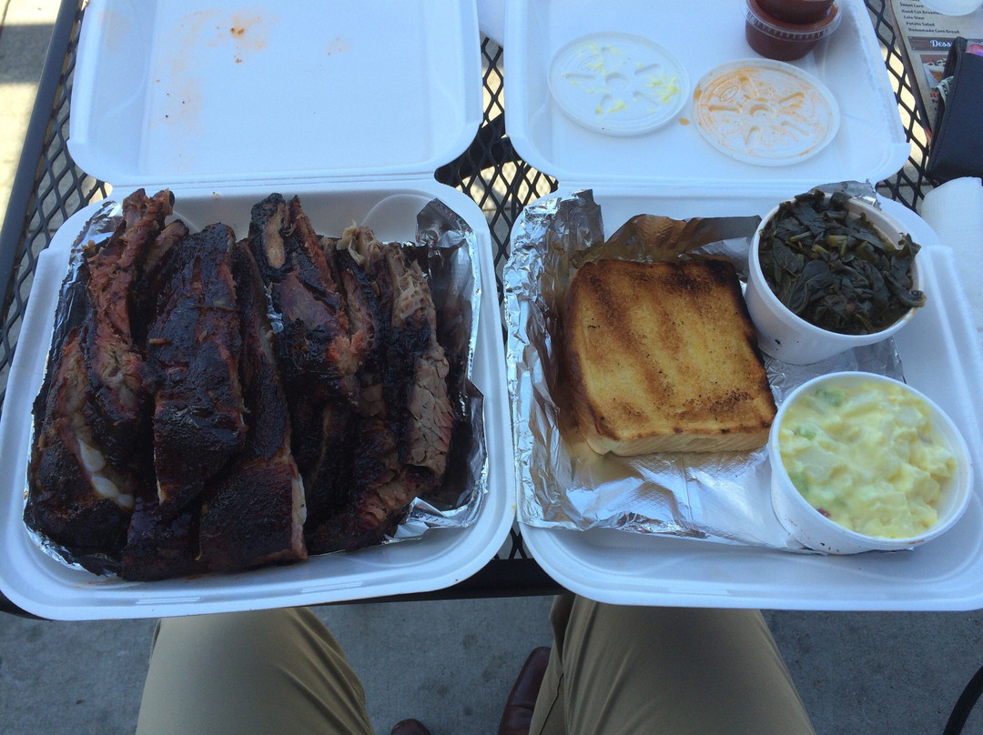 绍斯菲尔德餐馆和美食-Arkins sweet BBQ pit