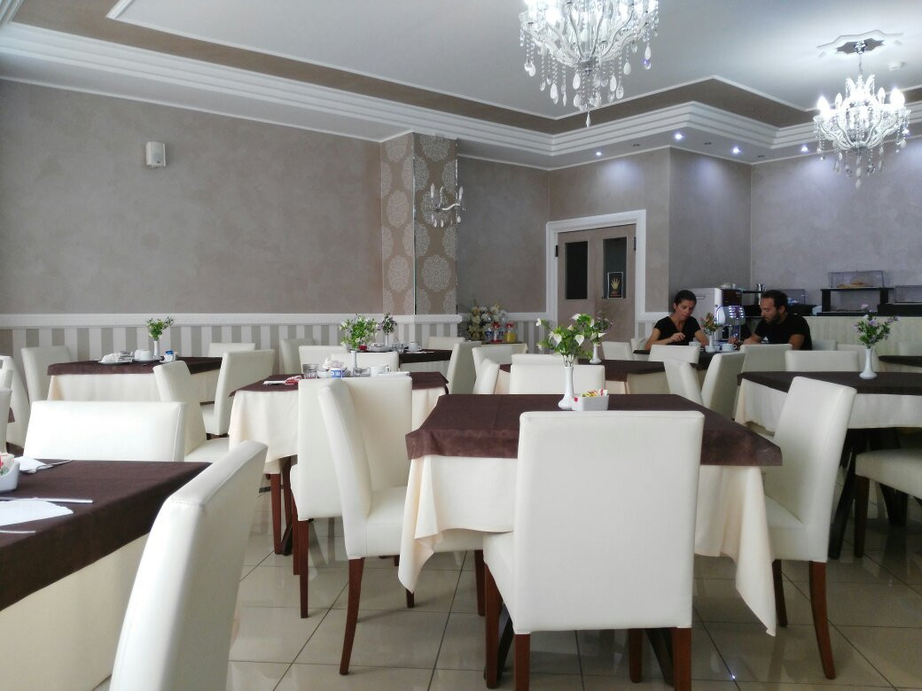陶尔米纳酒店