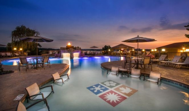 Lake of the Ozarks酒店住宿-四季旅馆