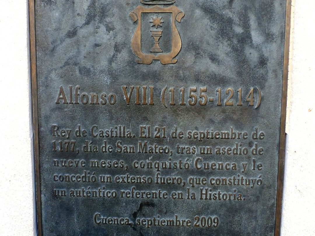 Escultura de Alfonso VIII景点图片