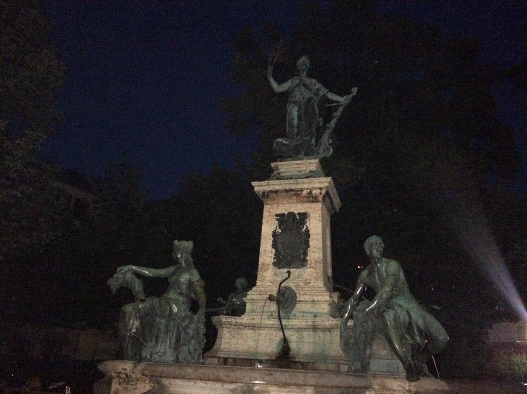 Lindavia-Brunnen-林道必去景点