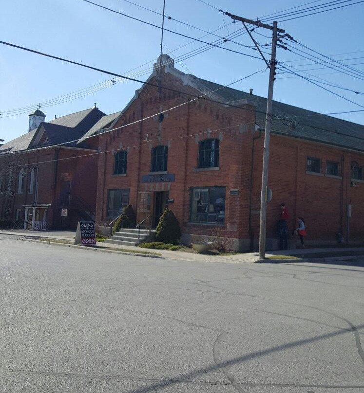 Orono Antique Market景点图片