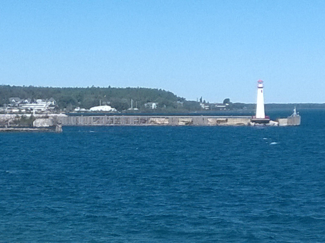 Twilight Walking Tours-特拉弗斯城必去景点