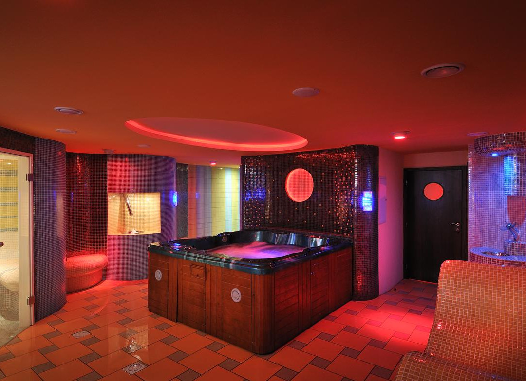 Garden Hotel Domasa主图
