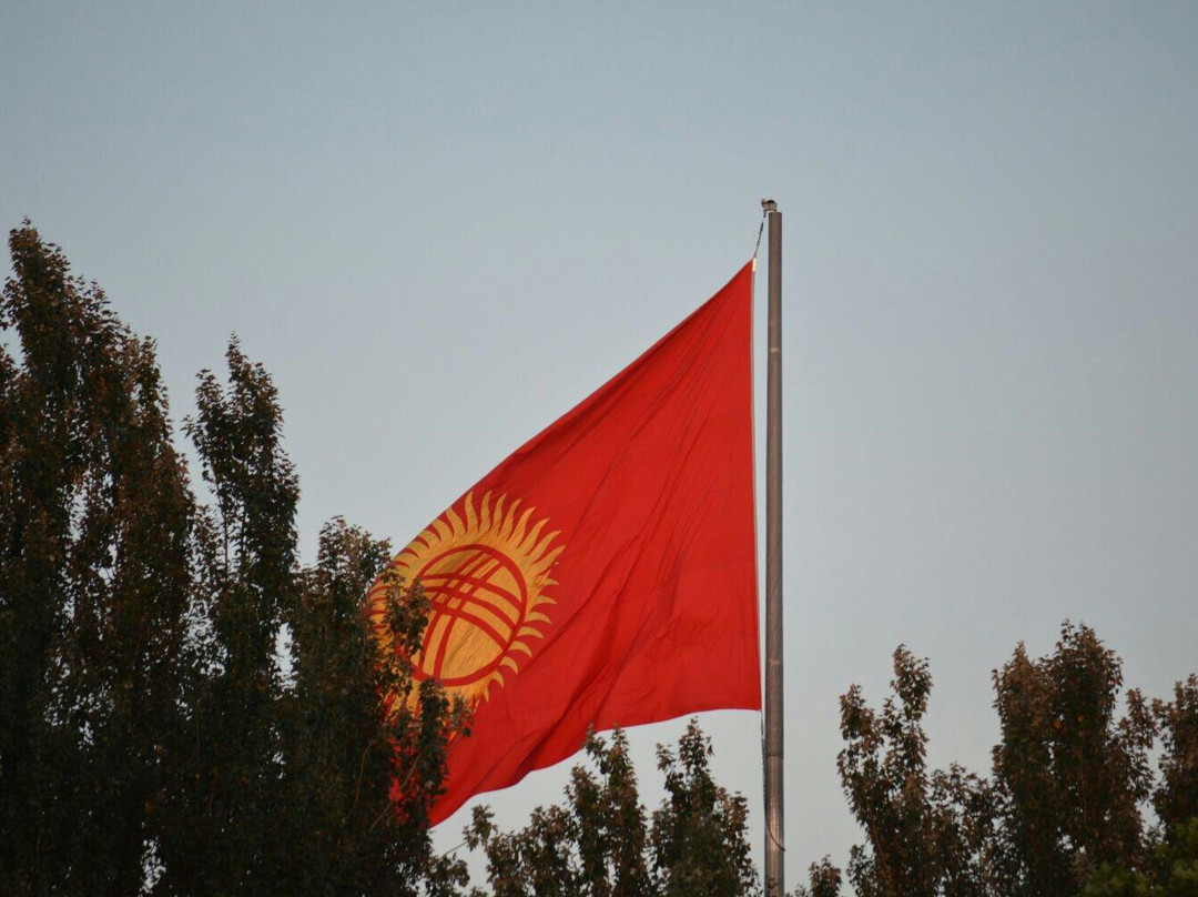 Flagstaff With Country Flag-比斯凯克必去景点