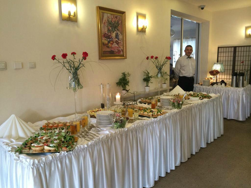 Sławno酒店住宿-Alexandra Hotel