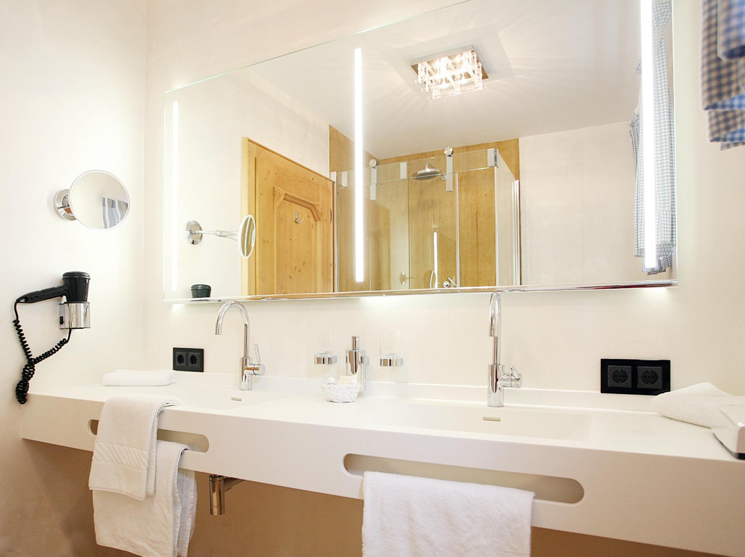 Aurach bei Kitzbuehel酒店住宿-Rosis Sonnbergstuben