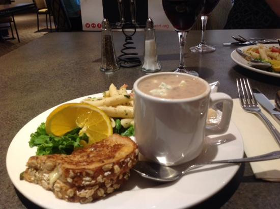 Worcester Art Museum Cafe