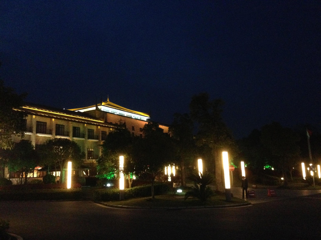 共和大酒店主图