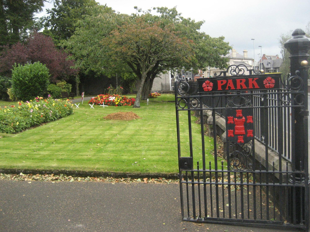 Ballymena Memorial Park and Obelisk景点图片