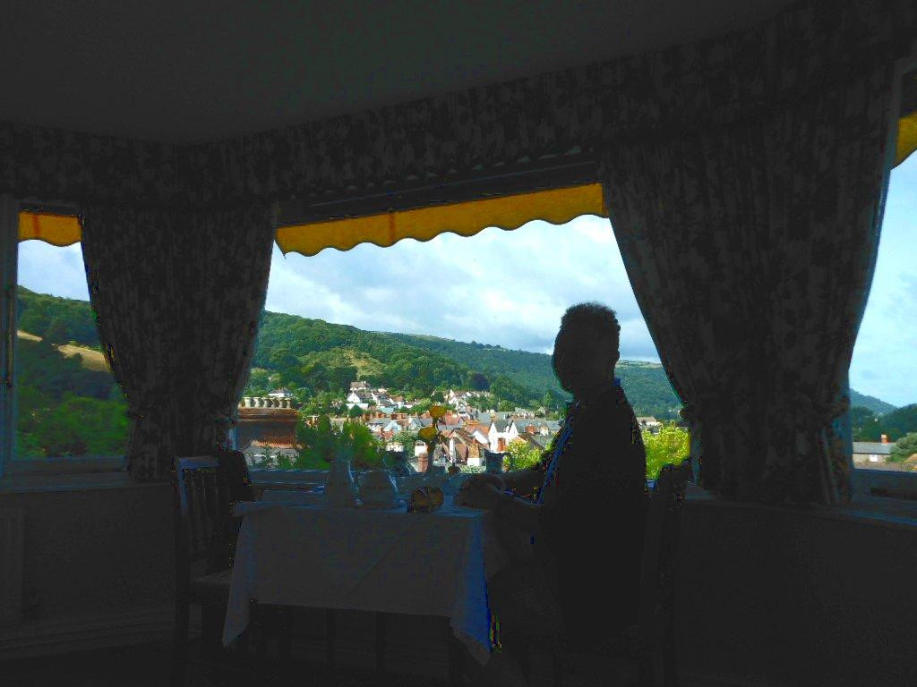 The Oaks Hotel主图