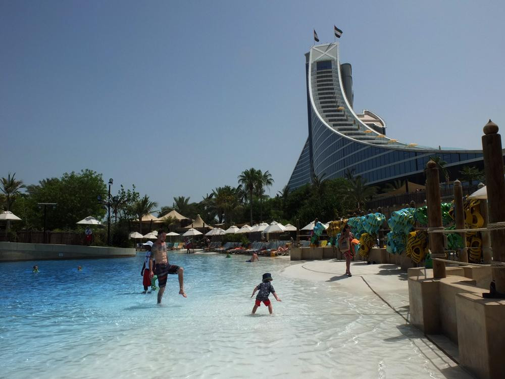 疯狂河道水上乐园-迪拜必去景点