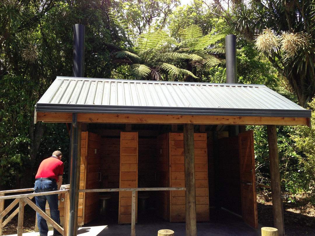 Kitekite Falls-皮哈海滩必去景点