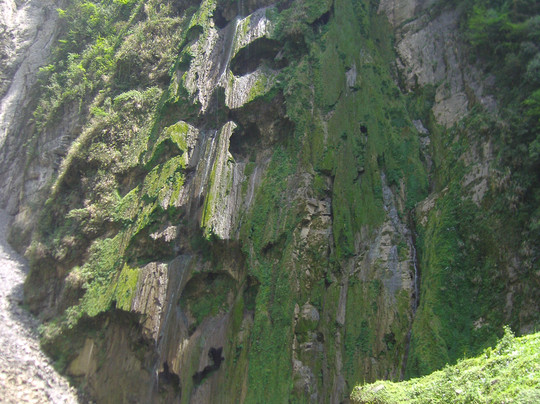 小龙洞瀑布-花垣县必去景点