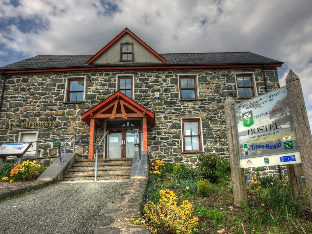 Llys Ednowain Hostel
