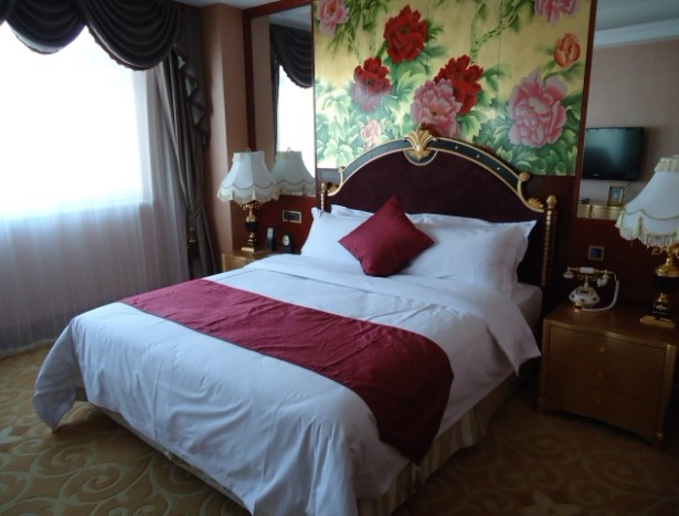 曼哈维大酒店主图