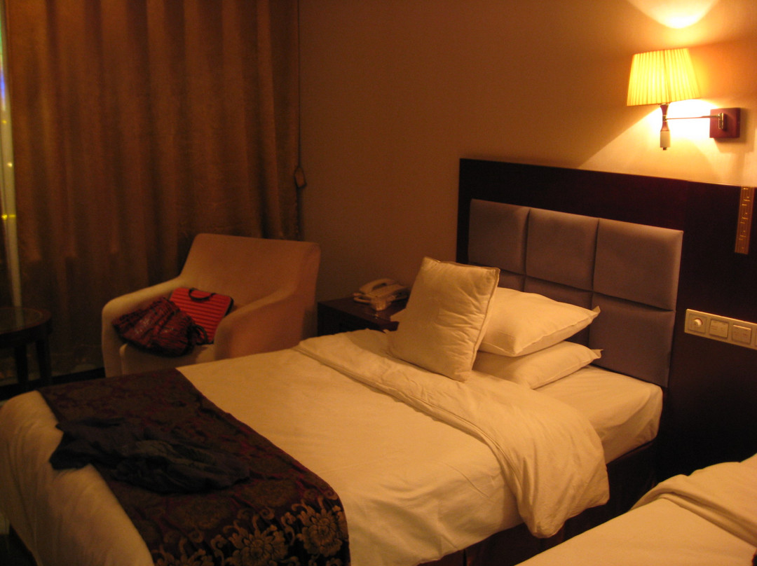 名人大酒店主图