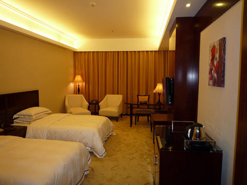 宜必思大连中山广场酒店主图