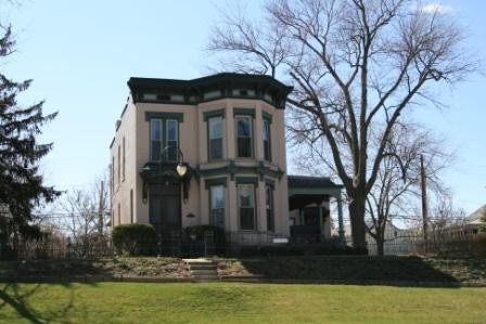 Delta酒店住宿-The Housley House B&B