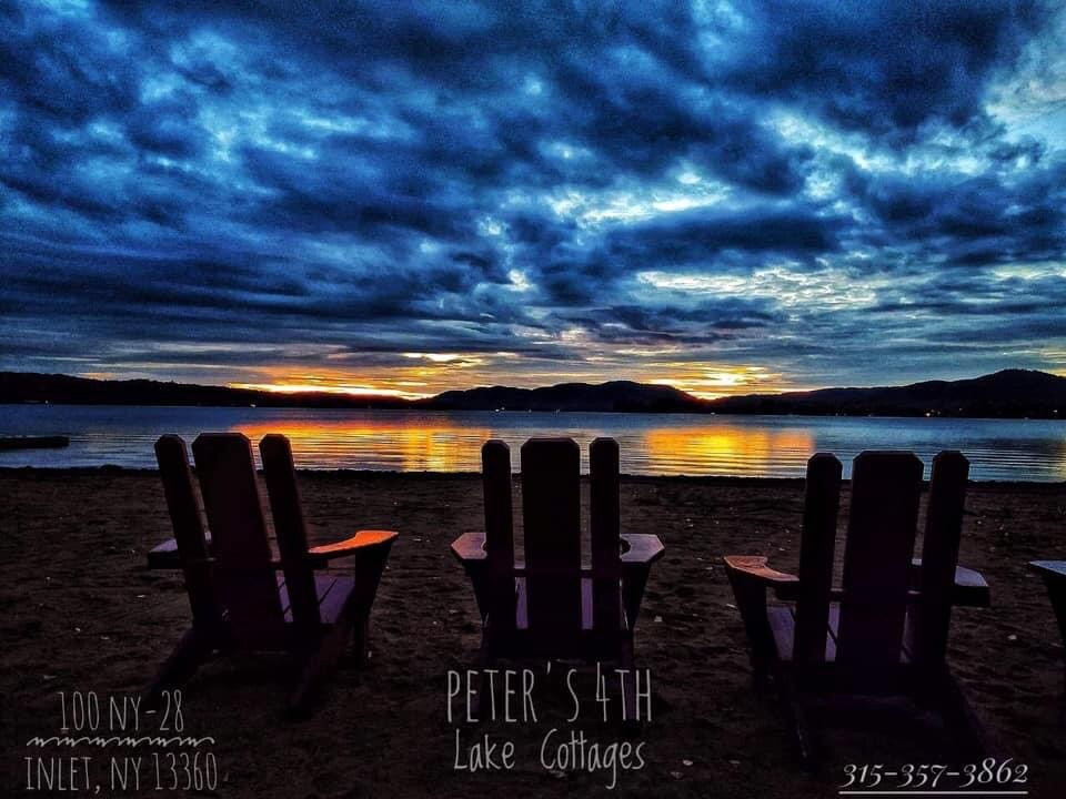 Peter's 4th Lake Cottages