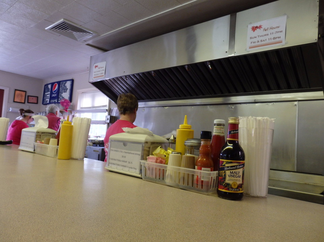 West Chazy餐馆和美食-Ronnie's Michigan Stand