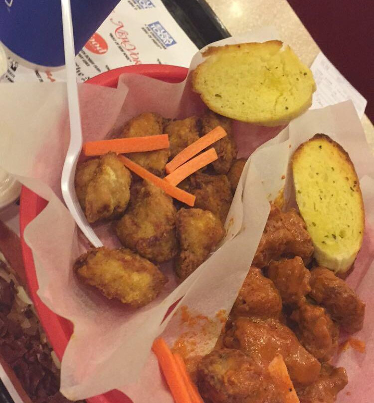 Sanad餐馆和美食-Wingman