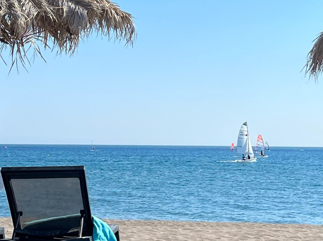 Aeolian Village Beach Resort主图