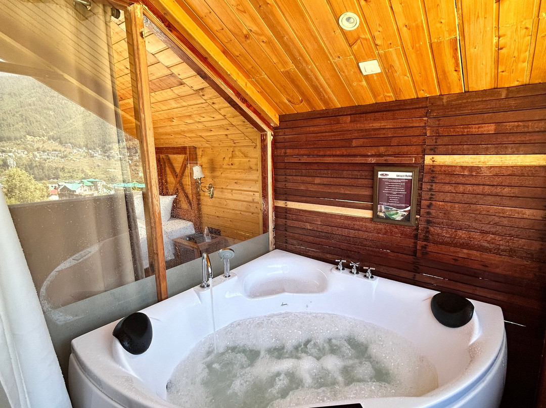 The Whitestone Resorts主图