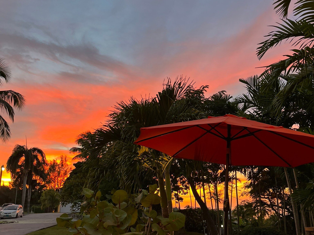 Orange Hill Beach Inn主图